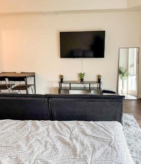 Downtown Los Angeles Apartment | Walk to Dodger Stadium Studio Near Hollywood DTLA