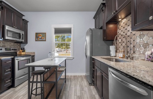 Ocean Springs House | Walk to Downtown + Game Room + Sleeps 9
