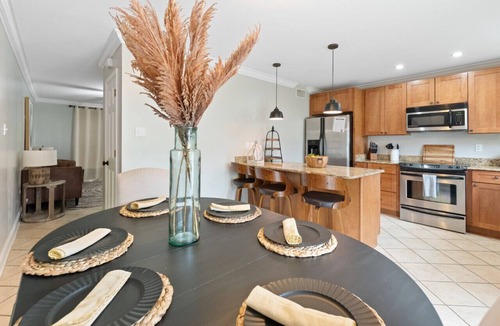 Biloxi Villa | Walk to Downtown OS | 3BR Townhouse