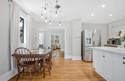 Homewood House | Walk to DTA & USNA | Pet-Friendly Home