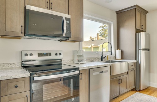 Kutzky Park House | Walk to Dtwn: Rochester Home, Private Deck + Yard!