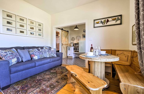 Sturgeon Bay Apartment | Walk to Dtwn Shops & Eats: Sturgeon Bay Retreat