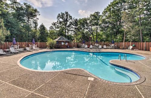 Lake Shore House | Walk to Gull Lake! Spacious Family Home w/Deck
