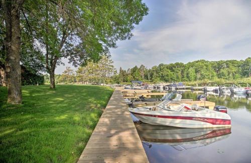 Lake Shore House | Walk to Gull Lake! Spacious Family Home w/Deck