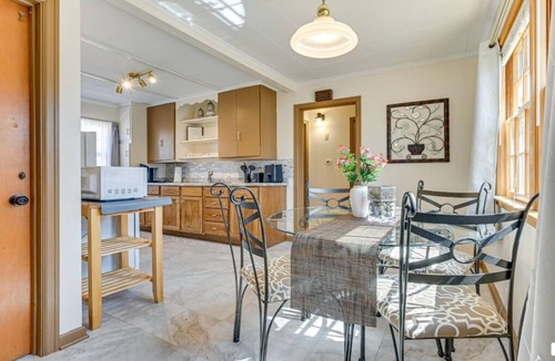 Ames Apartment | Walk to Iowa State University: Pet-Friendly Apartment!