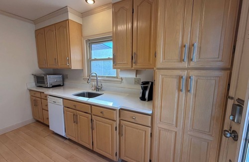 Historic Southwest Apartment | Walk to Mayo Clinic & St. Mary’s Furlow duplex Apartment 518B
