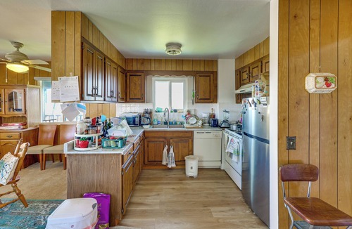 Park Hill Apartment | Walk to Moonstone Beach! PCH Getaway