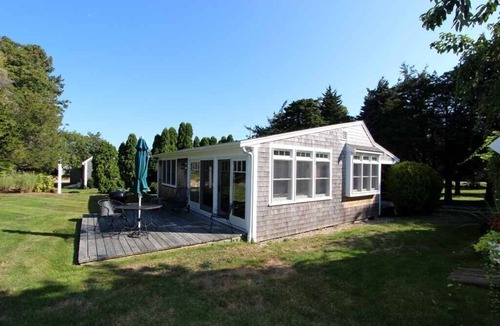 East Orleans Cottage | Walk to Nauset from this Cozy Cottage! (1206)