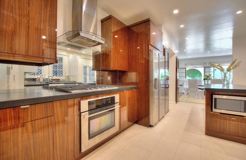 Beverly Hills Apartment | Walk to Rodeo Dr! 3000 SQFT! BH BORDER NOT CITY