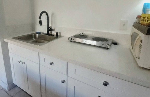 Inglewood Condo | Walk to sofi 2-bedroom condo with garage