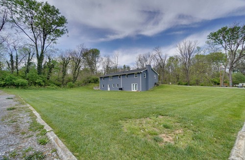 Shepherdstown Cottage | Walk to Stores: Home in Historic Shepherdstown!