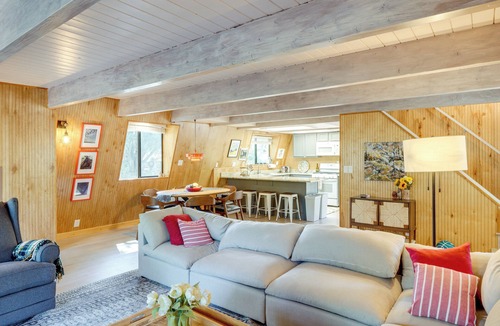 Pine Mountain Club Cabin | Walk to Village: Cozy Cabin in Pine Mountain Club!
