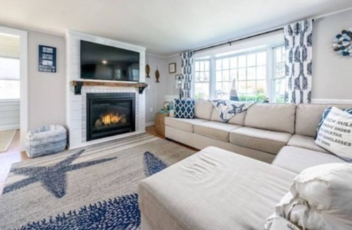 West Dennis House | Walk to West Dennis Beach, All New, Central AC, Very Clean, All Amenities/Linens
