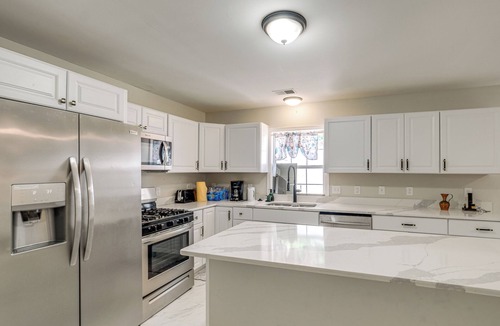 Riverdale Park House | Walkable Riverdale Park Retreat w/Gazebo!