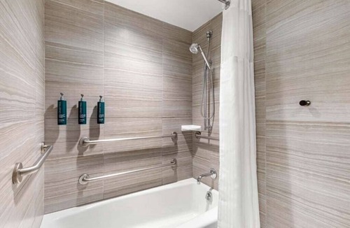West End Resort | Washington DC | Couples DC Escape | Gym + Downtown Stay