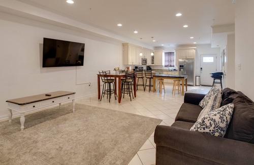 Southeast House | Washington DC Home ~ 5 Mi to National Mall!