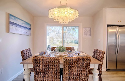 West Dennis House | Water Views, Access to Grand Cove!