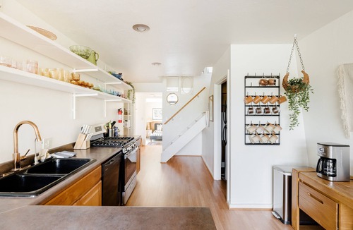 Cottonwood-Verde Village House | Waterfront A-Frame, 25min to Sedona, <15min to Old Town, Jerome, Vineyards