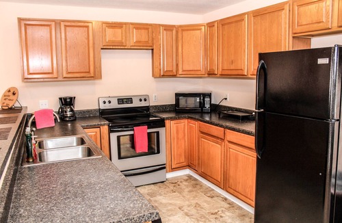 Shoreline Park House | Waterfront/Boat launch! Book Now! Located on a Bayou just off Bayou Lacroix