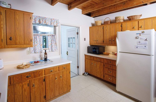 Idlewild Cottage | Waterfront, Dog Friendly Sherwood Point