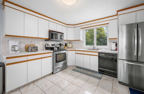 West Dennis House | Waterfront Escape with Stunning Views on Bass River