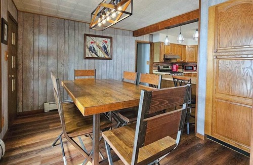 Boulder Junction House | Waterfront home between 2 lakes w/heated porch, dock & kayaks