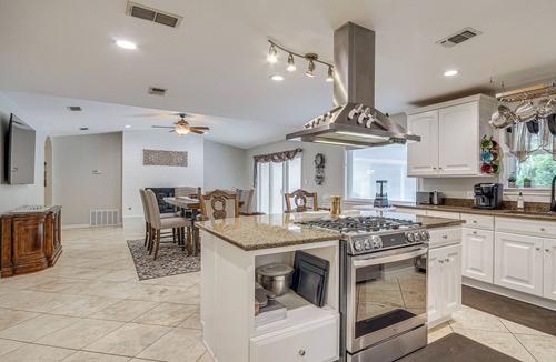 Gulf Hills House | Waterfront Ocean Springs Retreat: Lanai & Hot Tub!
