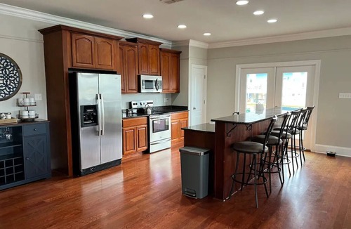 Shoreline Park House | Waterfront Paradise