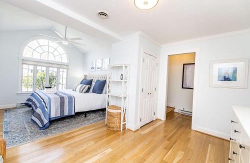 Mayo House | Waterfront Retreat Dock, Views, Near Annapolis