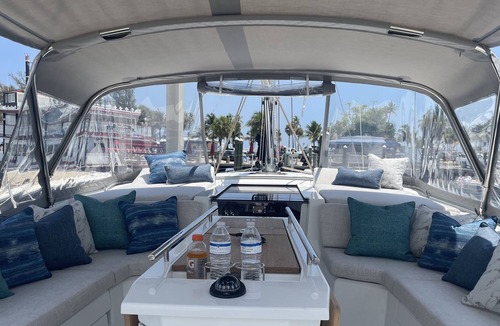 Annapolis Boat Rental | Waterfront Yacht Life!