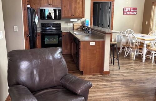 Spirit Lake Cabin | Waterpark passes included Bridges Bay Resort Arnold Park/Okoboji.