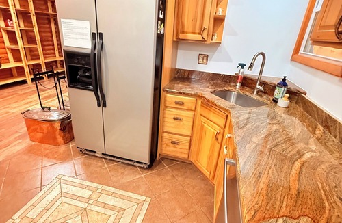 Waupaca Cottage | Waupaca Wellness Retreat: Private Sand Beach & Elite Gym