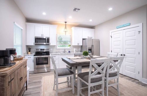 Waveland House | Waveland Beach Cottage A