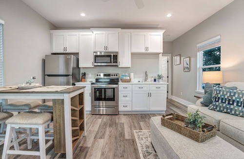 Waveland House | Waveland Beach Cottage 215