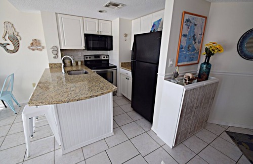 Fort Morgan Condo | Waves, Sand and Fun in the Sun!🌊 Best time of the year!