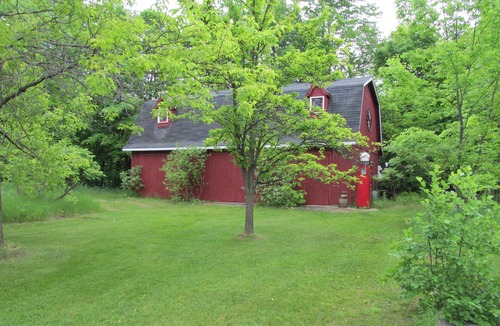 Egg Harbor Cottage | We offer "country-quiet" a short walk from the village center and town dock.