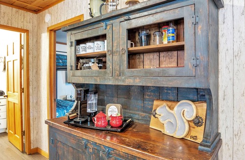 Payson Cabin | Welcome to Heavenly Hollow! Your Good Dog Friendly Retreat!