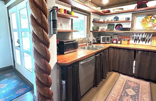 Calvert Beach-Long Beach House | Welcome to Little Bit O' the Bay