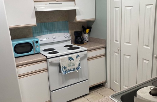 Gautier Condo | Welcome to Steve & Tracie’s Gulf Retreat!