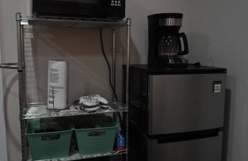 East Hemet Apartment | Welcome to the Cheerful Studio! A soothing place to stay in charming Hemet.