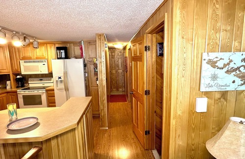 Cook Cabin | Welcome to The Lazy Loon! - available second space and reliable WiFi and AC too!