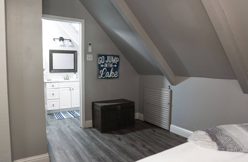 Glencoe Cabin | Welcome to The Monte a Vintage cabin in the Woods with game room!