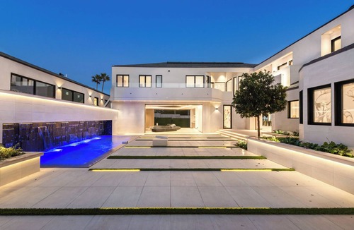 Western Malibu Villa | Welcome to your Malibu seaside paradise!