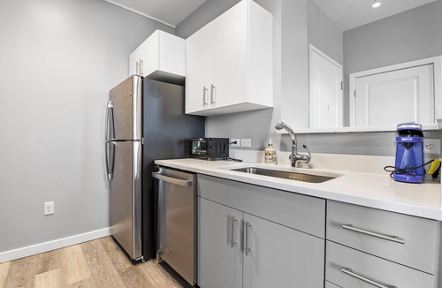 Everett Apartment | Welcoming 1BR Near Encore Boston pnln
