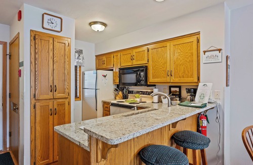 Fish Creek Condo | Welcoming 2-bedroom condo with jetted tub in charming Fish Creek