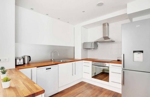 Saint-Lambert Apartment | Welcoming apartment - 3BR/6P - Near Convention