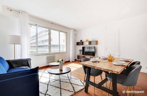 Saint-Lambert Apartment | Welcoming apartment - 3BR/6P - Near Convention