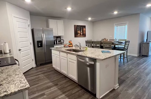 Crestview House | Welcoming Spacious Crestview Home w/Pool Access & Fire Pit