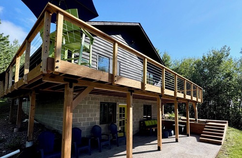 Grand Marais Cabin | Well appointed 3-acre Grand Marais cabin featuring sweeping Lake Superior views.