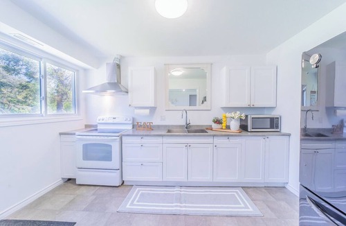 Carrying Place Cottage | Weller's Bay Waterfront Cottage